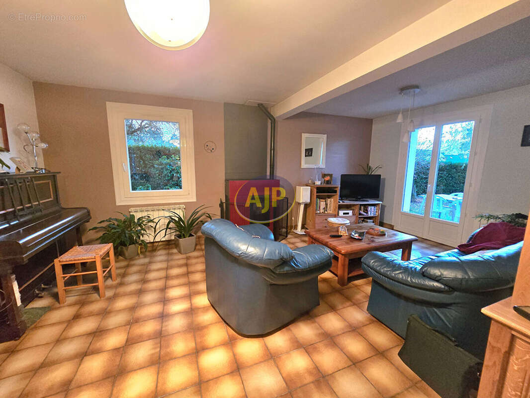 Maison à GUEMENE-PENFAO