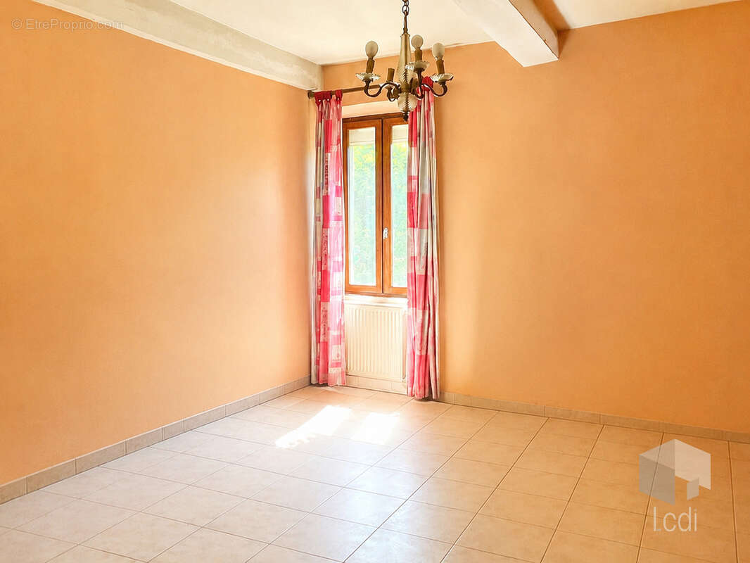 Exclusivité, SAVASSE maison de village de 97 m2 avec garage - photo 4