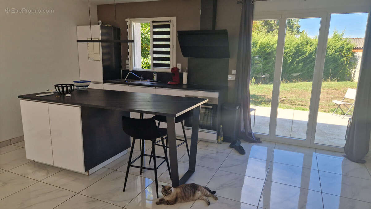 Maison à LA VILLE-DIEU-DU-TEMPLE