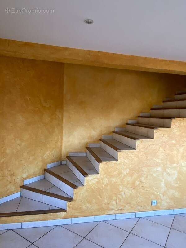 Maison à ARPAJON-SUR-CERE