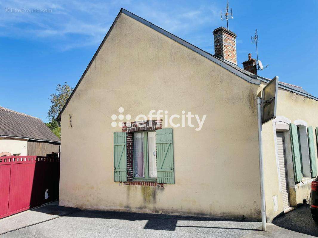 Maison à SEMUR-EN-VALLON