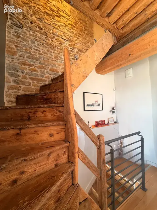 Appartement Canut T4 de 100 m² Duplex - Vue unique - photo 5