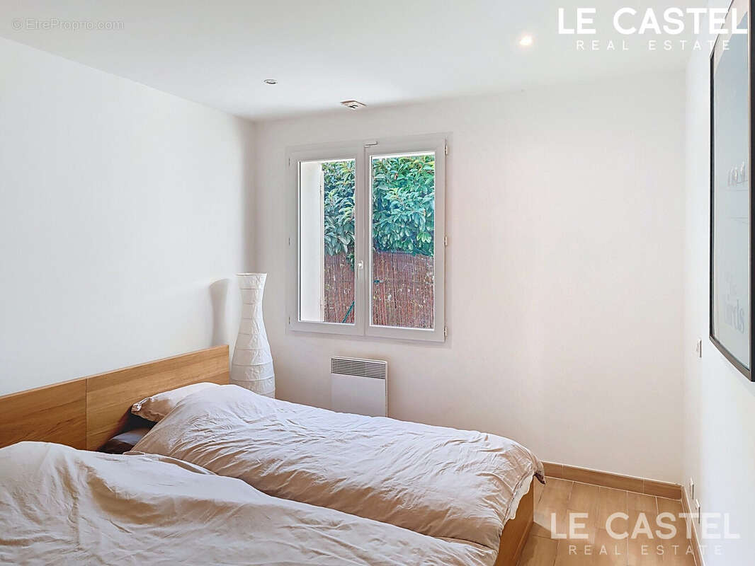 Chambre n°1  - Appartement à LA CIOTAT