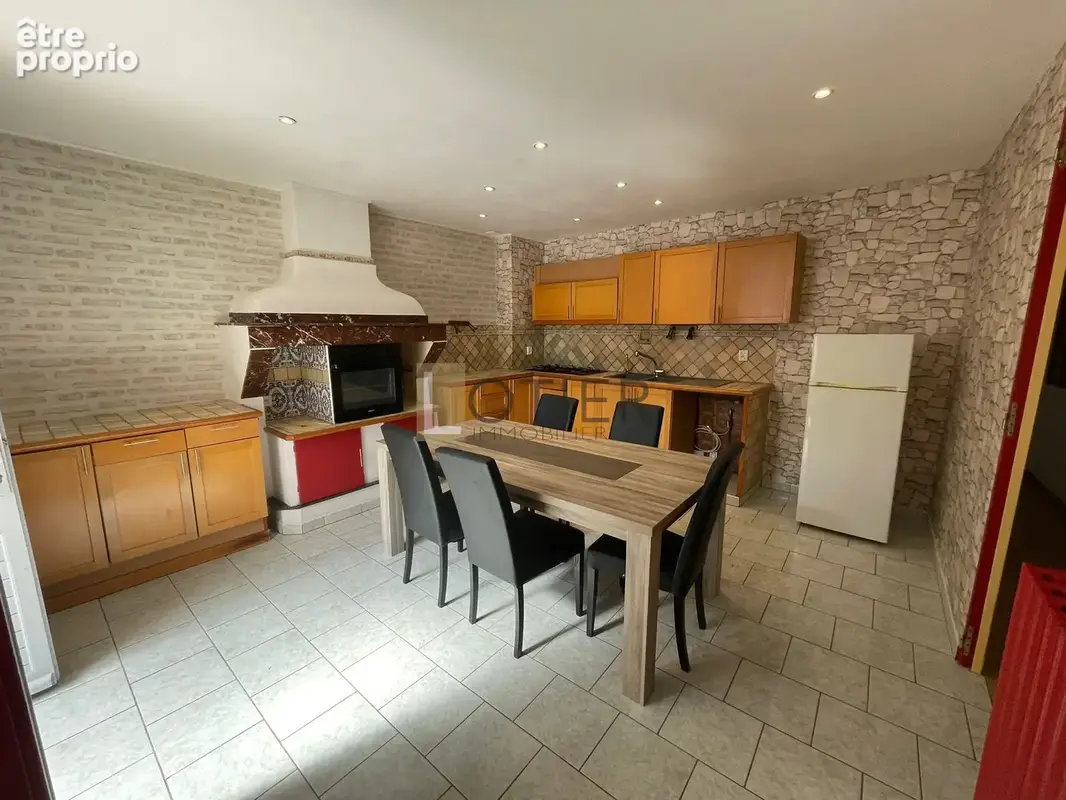 Maison familiale 136 m2 + 90 m2 de garages et dépendances   Un bien rare à Capendu - photo 8