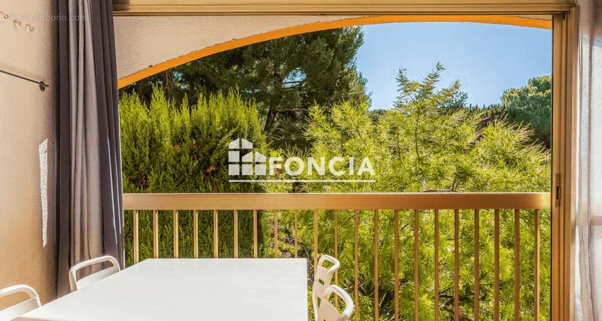 Appartement à SIX-FOURS-LES-PLAGES