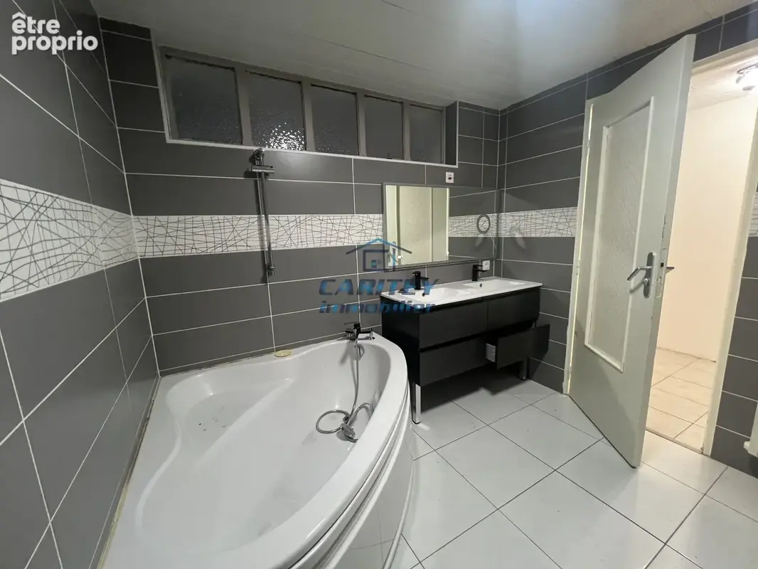 Maison 4 chambres sur 8 ares de terrain - FROIDECONCHE 70300 - photo 11