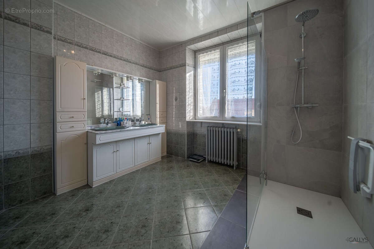 Maison à SAINTE-MARIE-AUX-CHENES