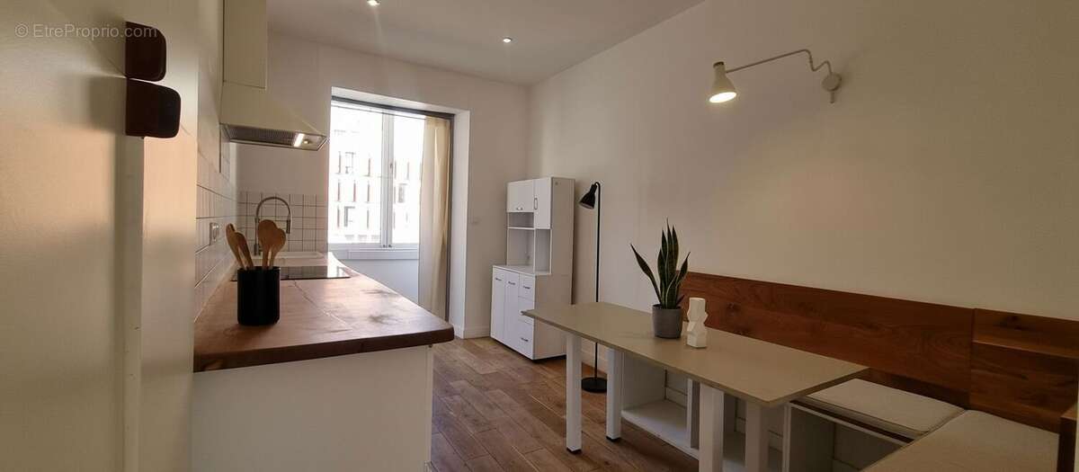 Appartement à MARSEILLE-2E