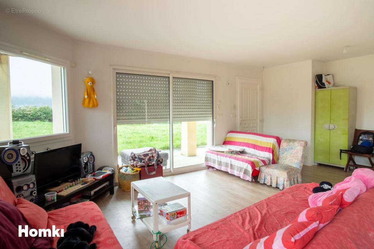 Maison à BAS-EN-BASSET