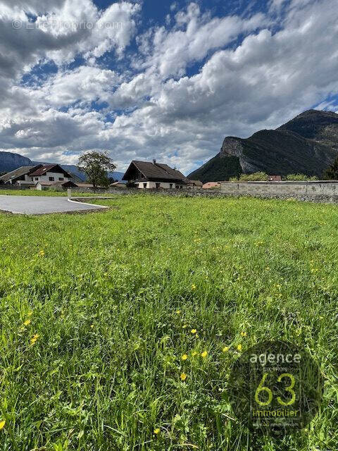 Terrain à SEYTHENEX