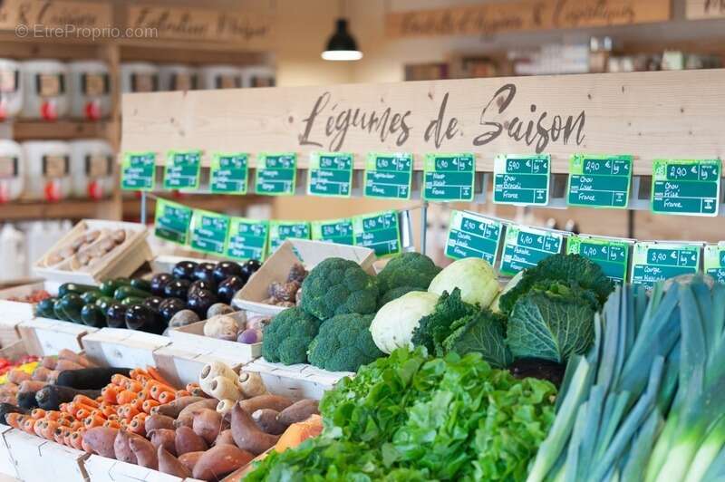 Commerce à MOUANS-SARTOUX