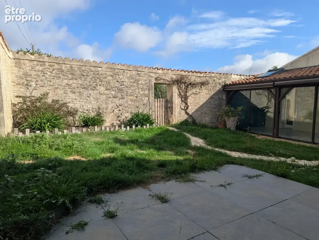 Ensemble immobilier de 2 maisons en pierre et une grange vendéenne a proximité de vouvant - photo 6