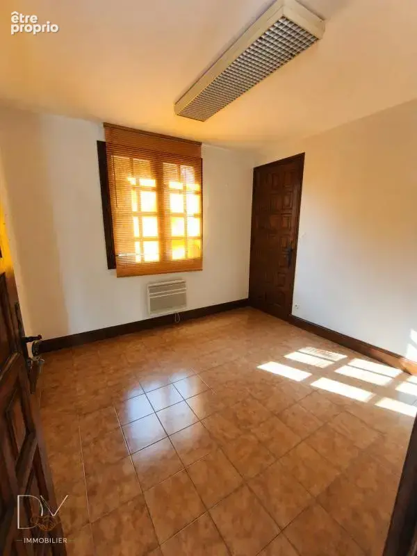 Maison 5 pieces 2100 m2 de terrain - photo 16