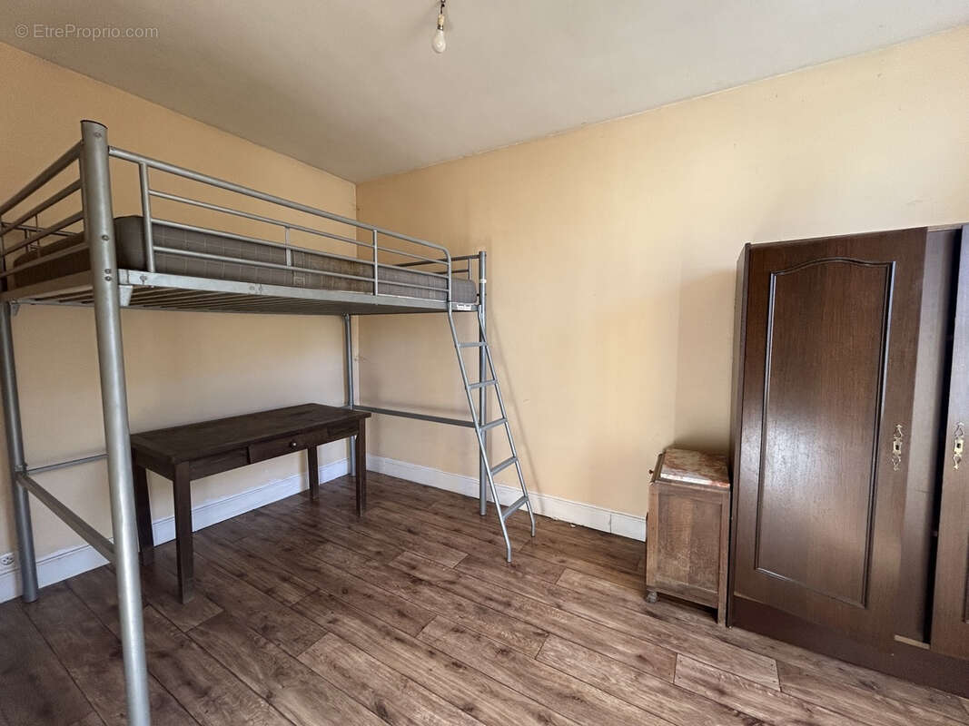 Maison à LAGRAULIERE