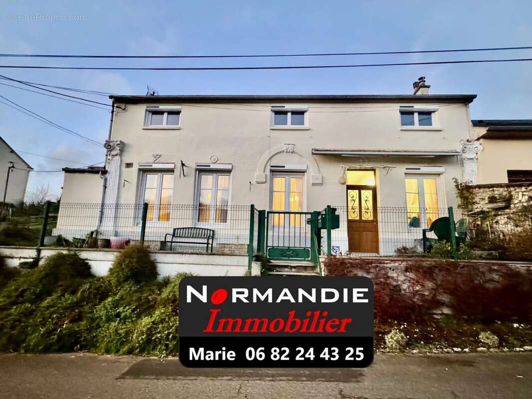 Maison à LILLEBONNE