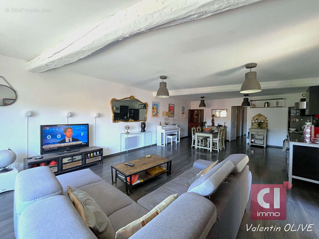 Appartement Rocbaron 4 pièces 95m2 avec parking privatif et terrasse. - photo 4