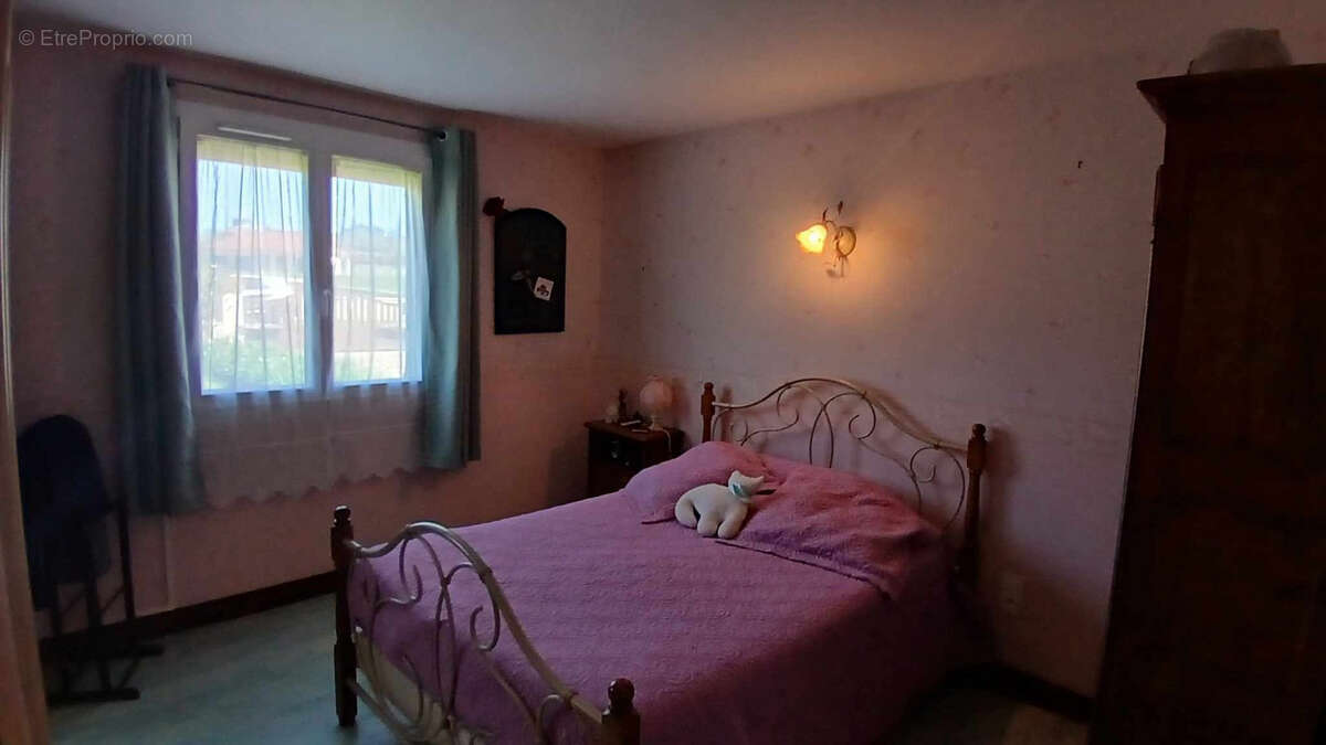 Maison à DUN-LE-PALESTEL