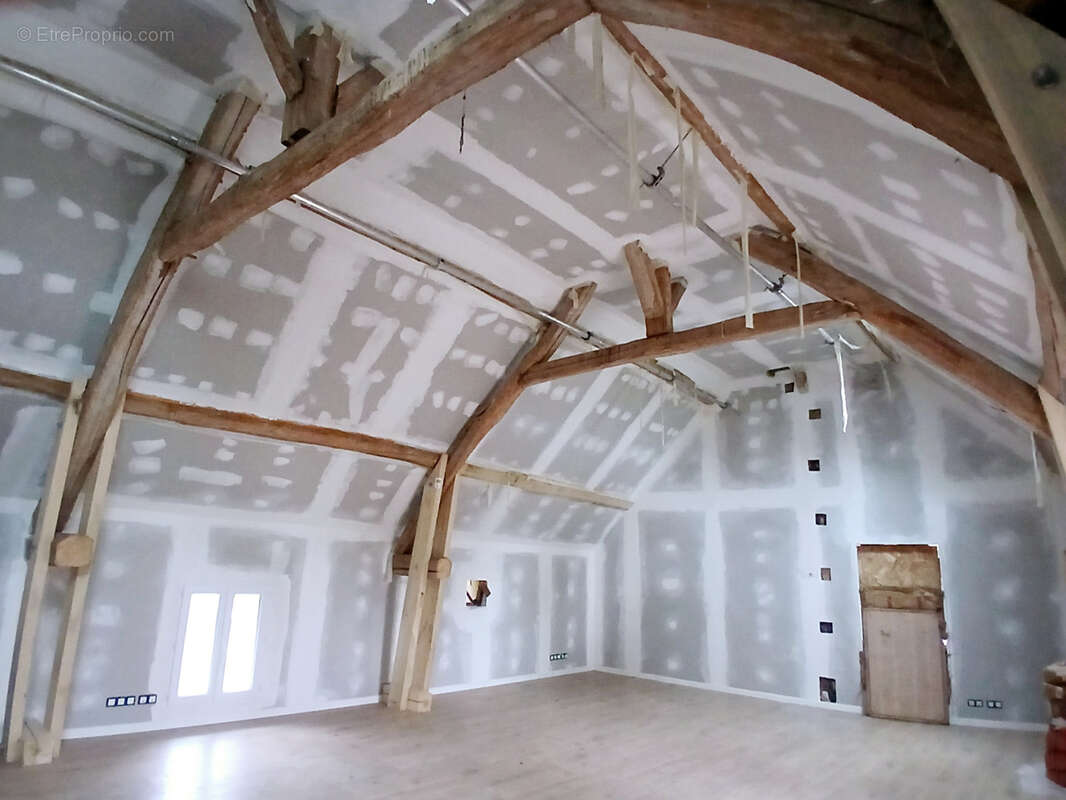 Maison à VILLELOIN-COULANGE