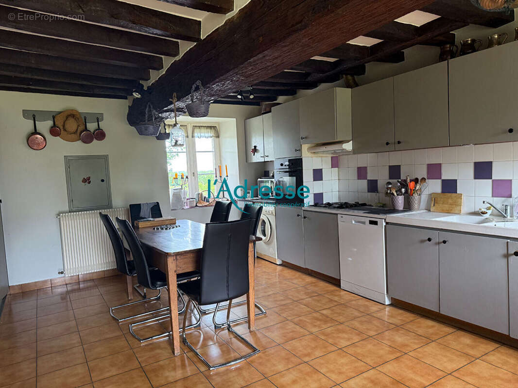 Maison à GRAND-AUVERNE