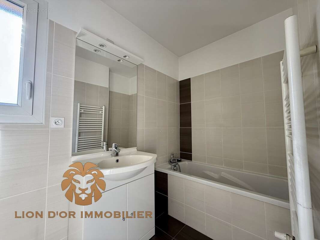 Appartement 45 m² à Neuville-Sur-Saone  - photo 7