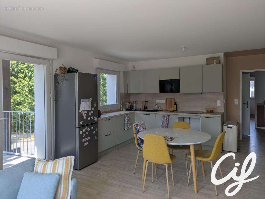 Appartement T3 ORVAULT - 69.62 m2  214 809 Euros - photo 2