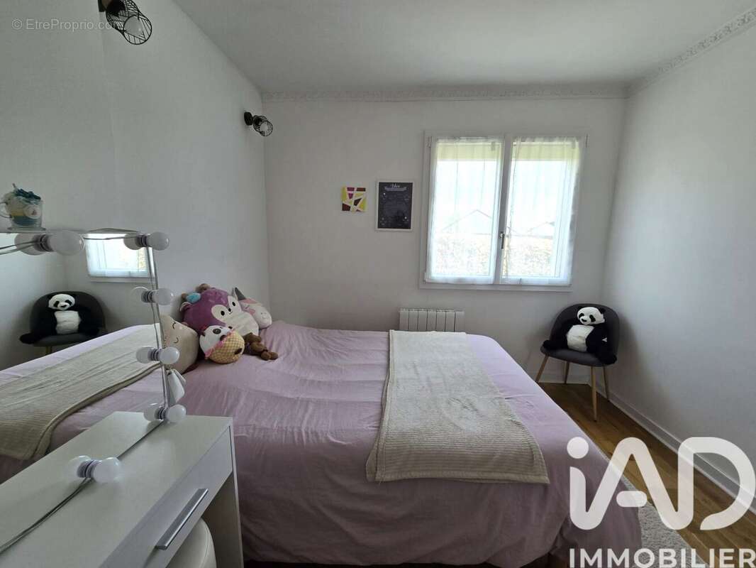 Photo 8 - Maison à MONTREUIL-JUIGNE