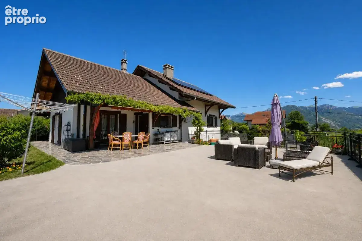 Maison de 8 pièces de 145 m² à Vinzier - photo 2