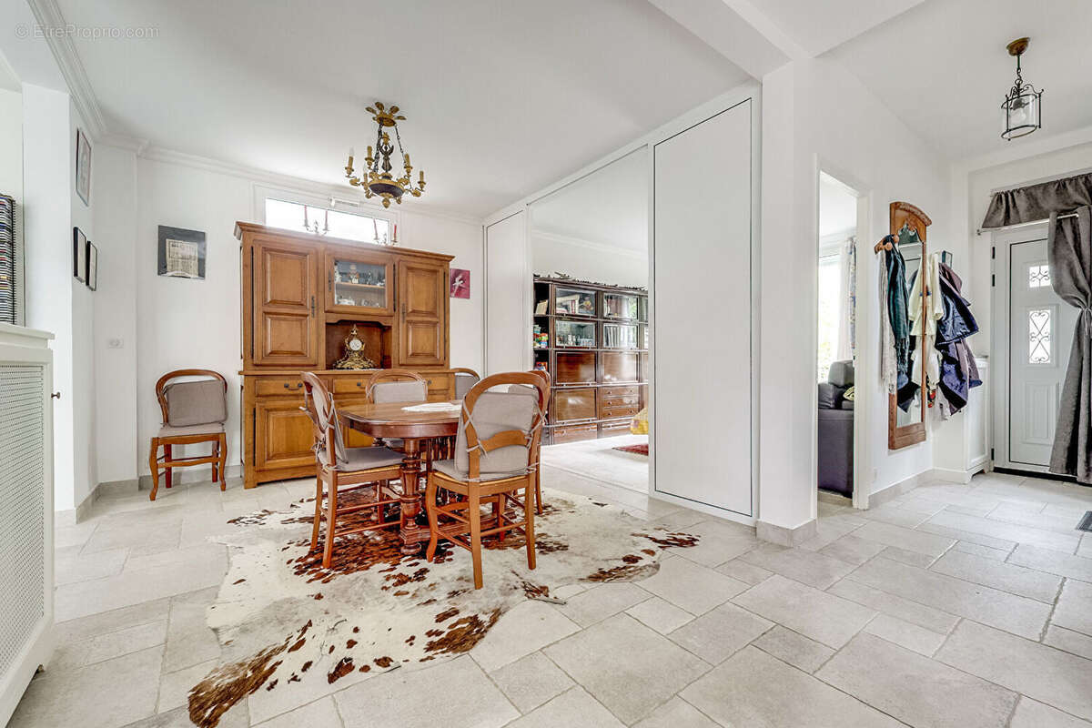 Maison à SAINT-MAUR-DES-FOSSES