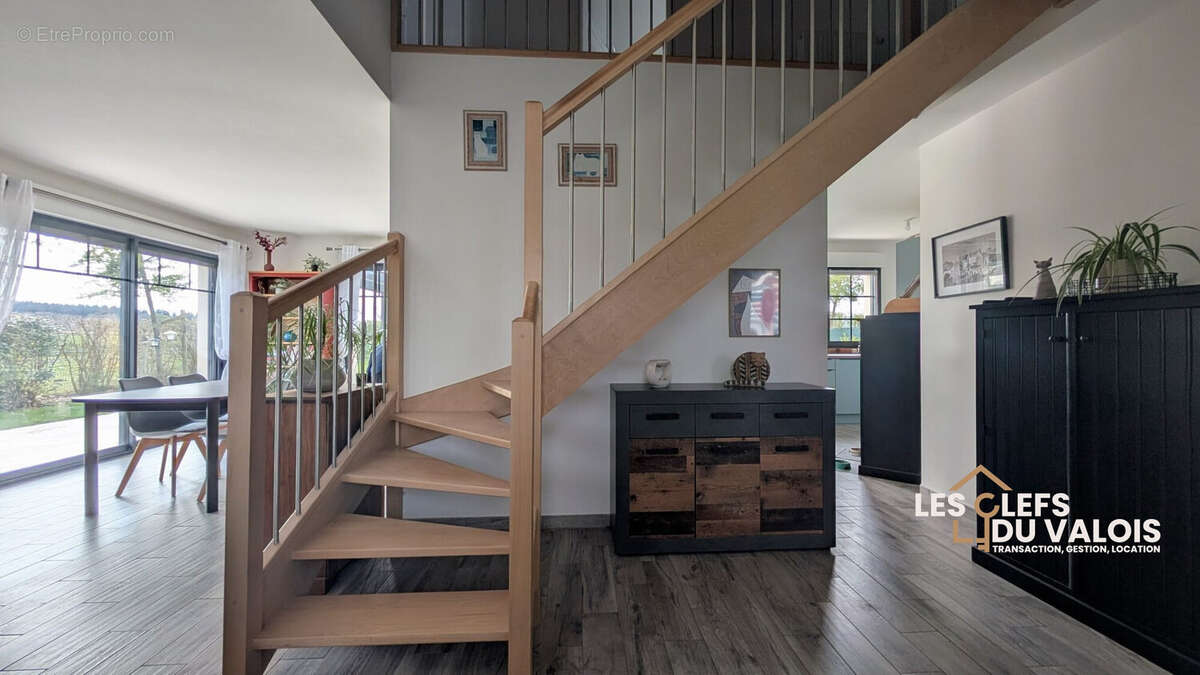 Entrée - Maison à CREPY-EN-VALOIS