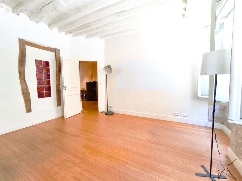 Appartement à PARIS-9E