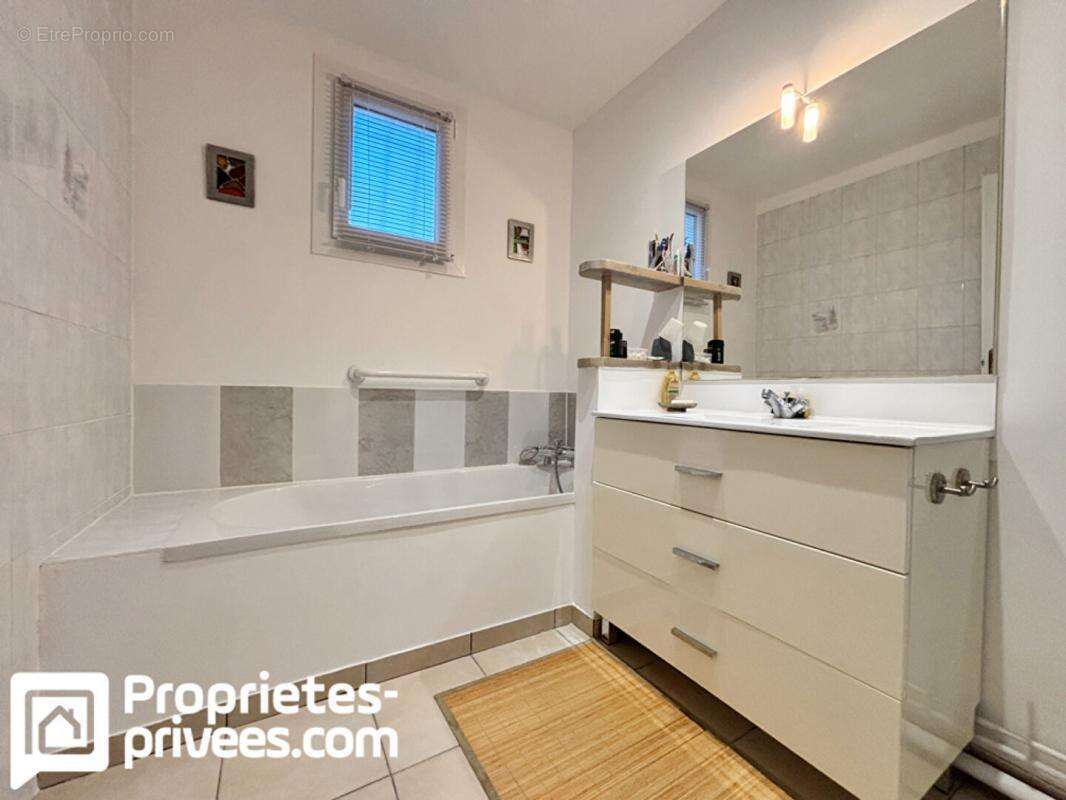 Maison à MERY-SUR-CHER