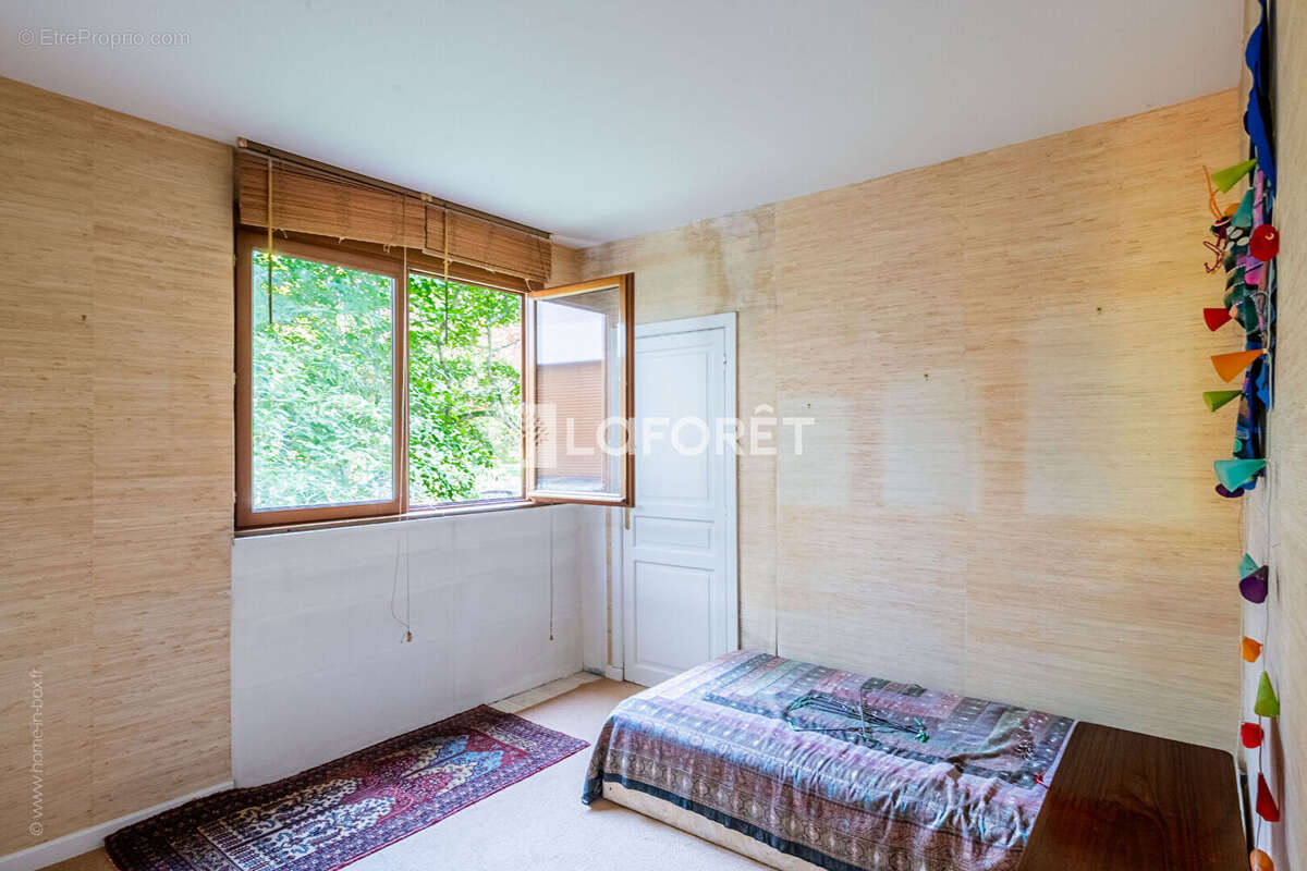 Appartement à LA CELLE-SAINT-CLOUD