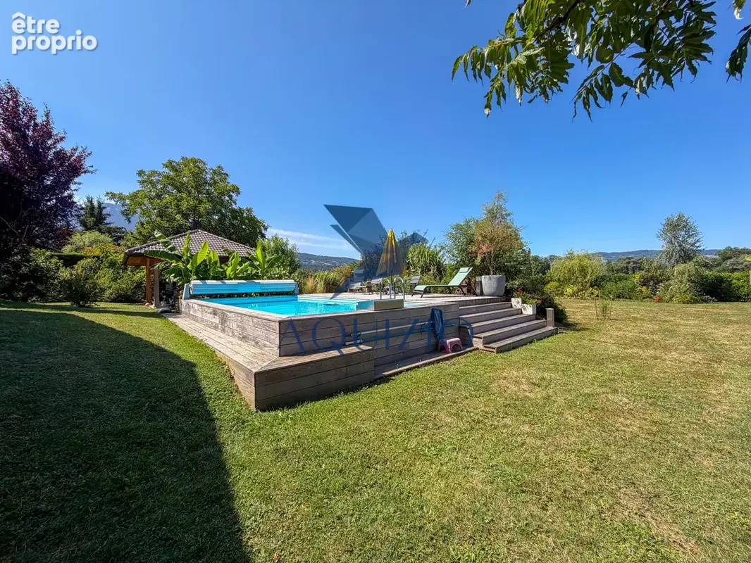 Propriété familiale de 173 m2   Plus de 2 200 m2 de terrain plat, piscine et vue montagnes - photo 24