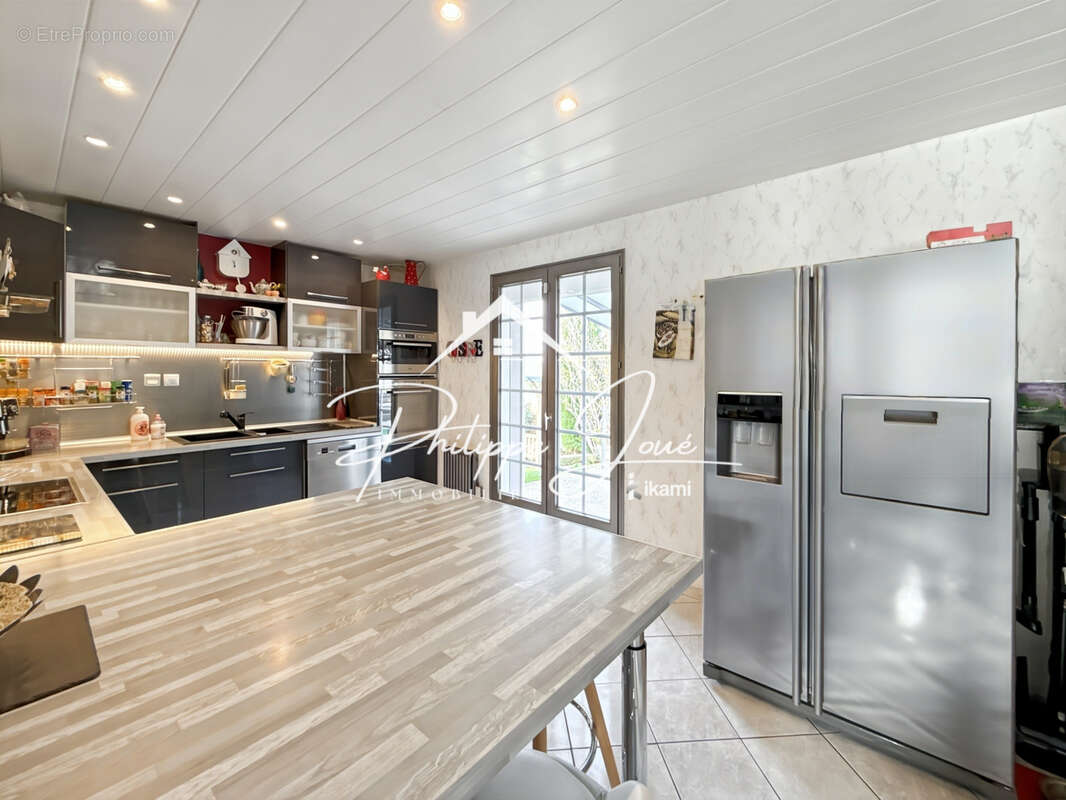 Maison à THORIGNY-SUR-OREUSE