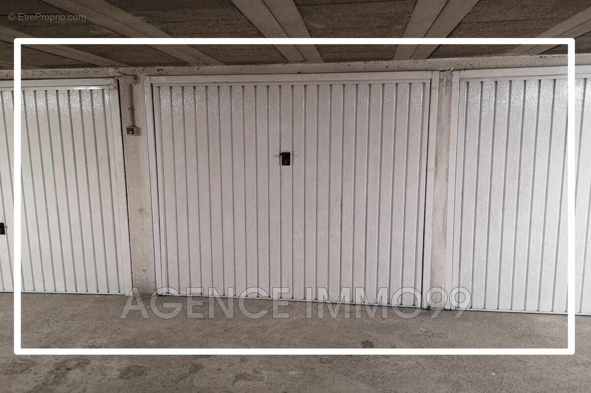 Parking à MANDELIEU-LA-NAPOULE