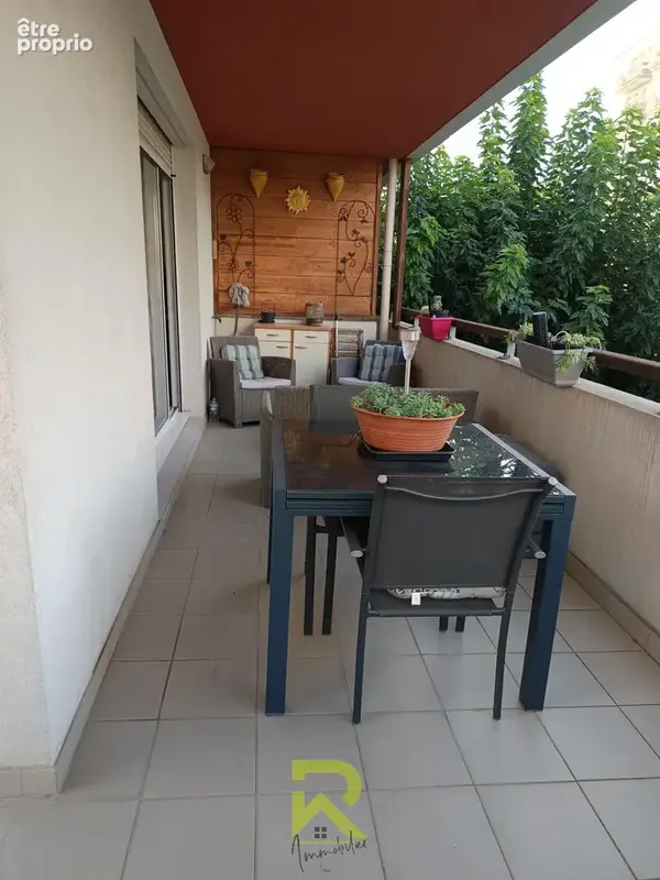Appartement T3 en résidence sécurisée avec terrasse et place de parking  quartier Jean Moulin - photo 4