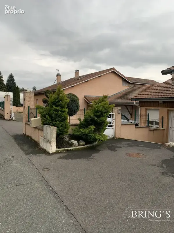 Maison 6 pièces 180 m² à vendre à Saint-Just-Malmont (43240) - photo 2