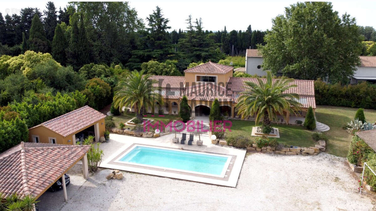 Maison à CHATEAURENARD