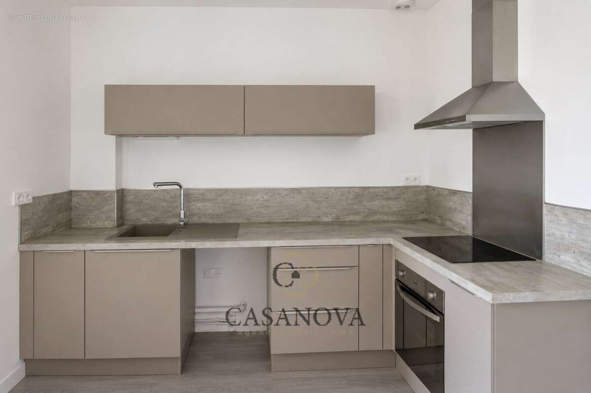 Appartement traversant avec terrasse dans un immeuble années 30 à Montpellier Centre - photo 6