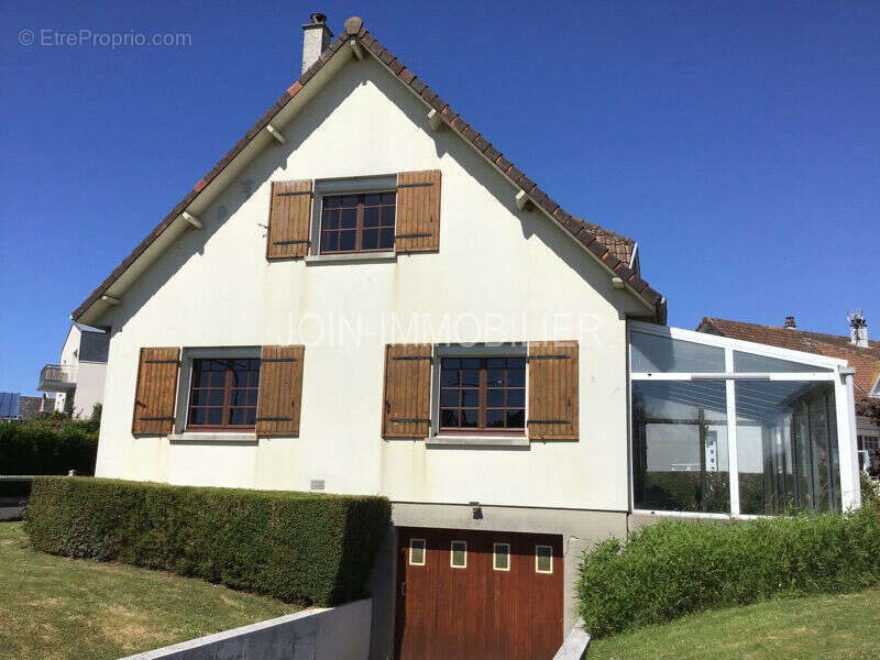 Maison à SAINT-MARTIN-EN-CAMPAGNE