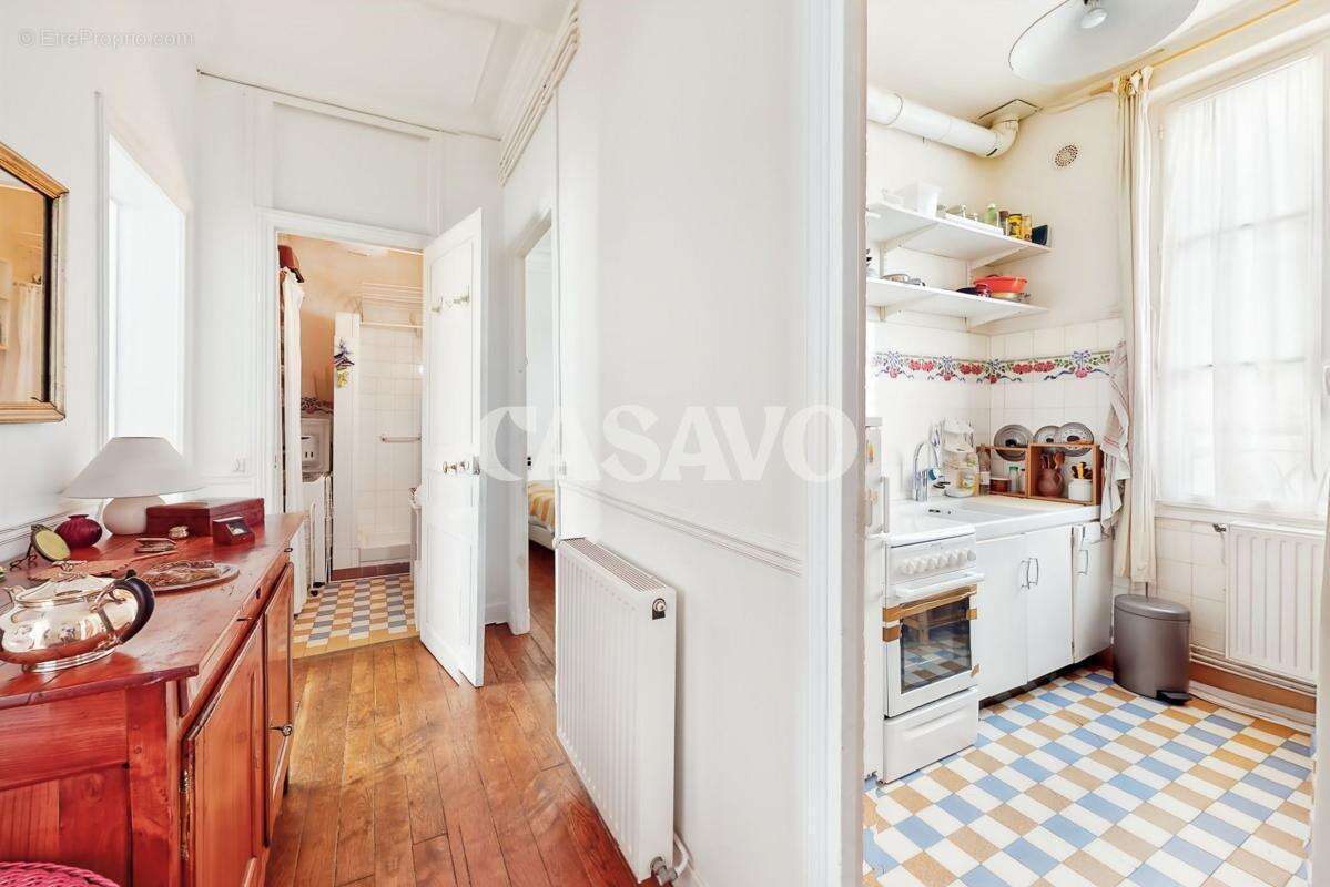 Appartement à PARIS-14E