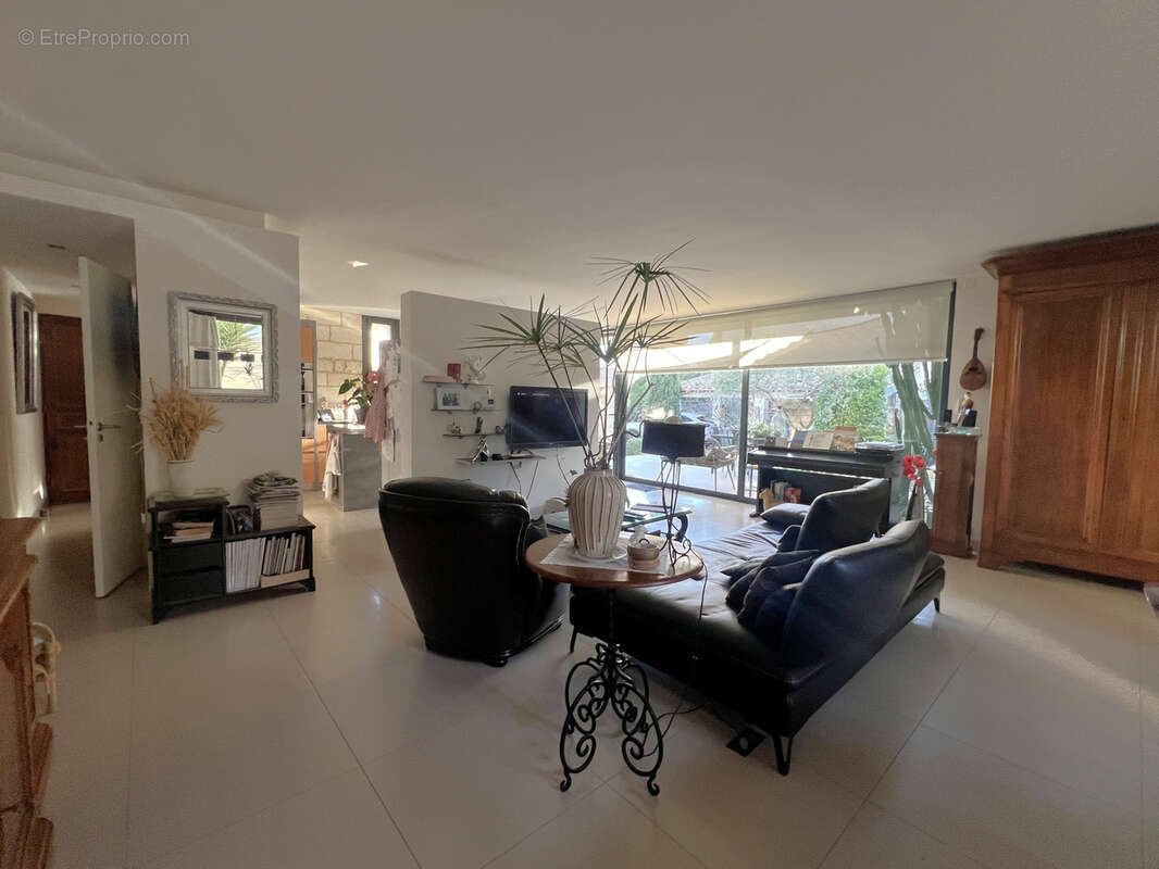 Maison à BELLEGARDE