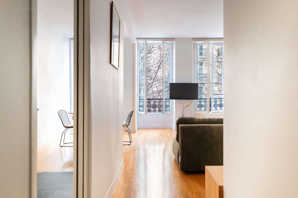 Appartement 52 m² à Paris-3e  - photo 7