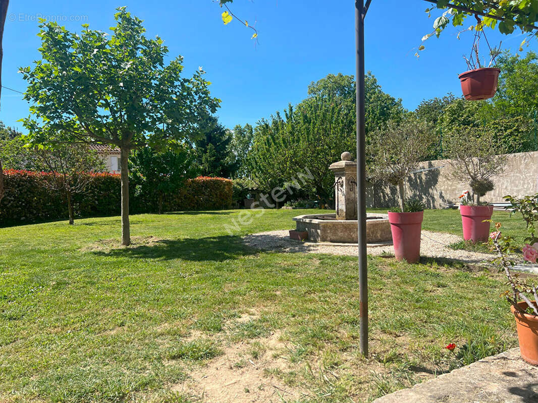 Un bien unique au coeur de Cucuron ? 200 m², 4 suites, grand jardin - photo 12