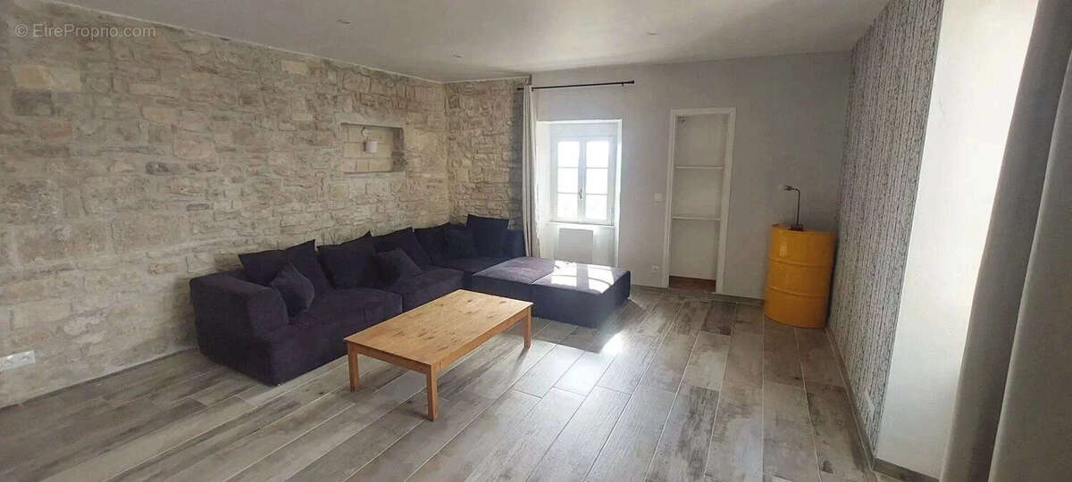 Maison à VEZENOBRES