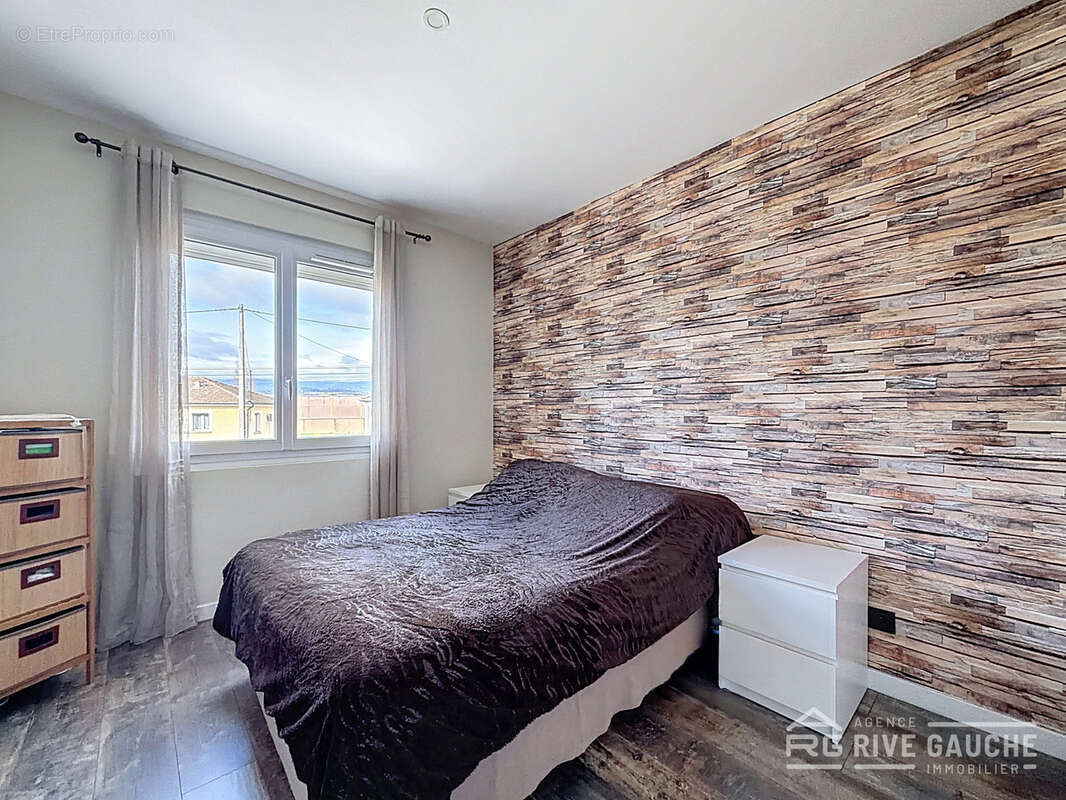 Maison à ROUSSILLON