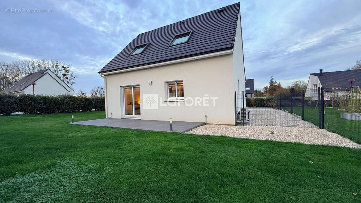 Maison à MESNIL-RAOUL