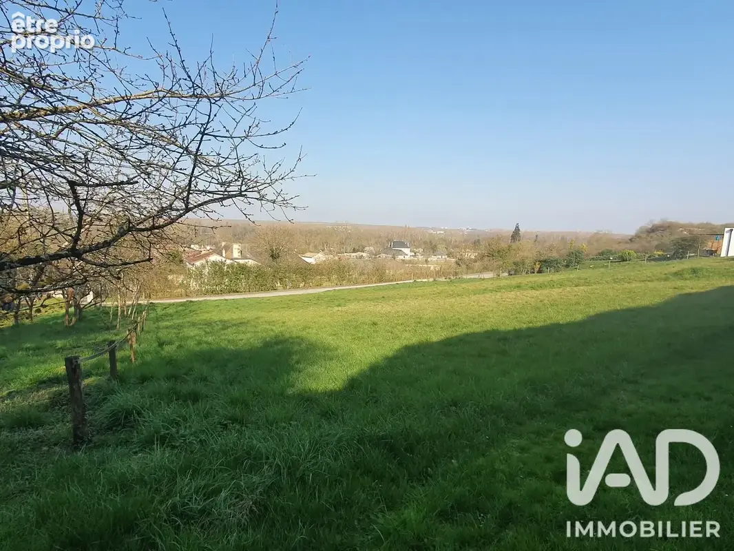 Photo 1 - Terrain à CHASSENEUIL-DU-POITOU