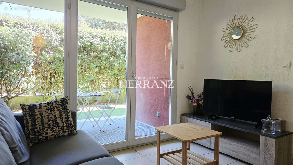 Appartement T2 40 m2 avec jardin - Résidence sécurisée - photo 3