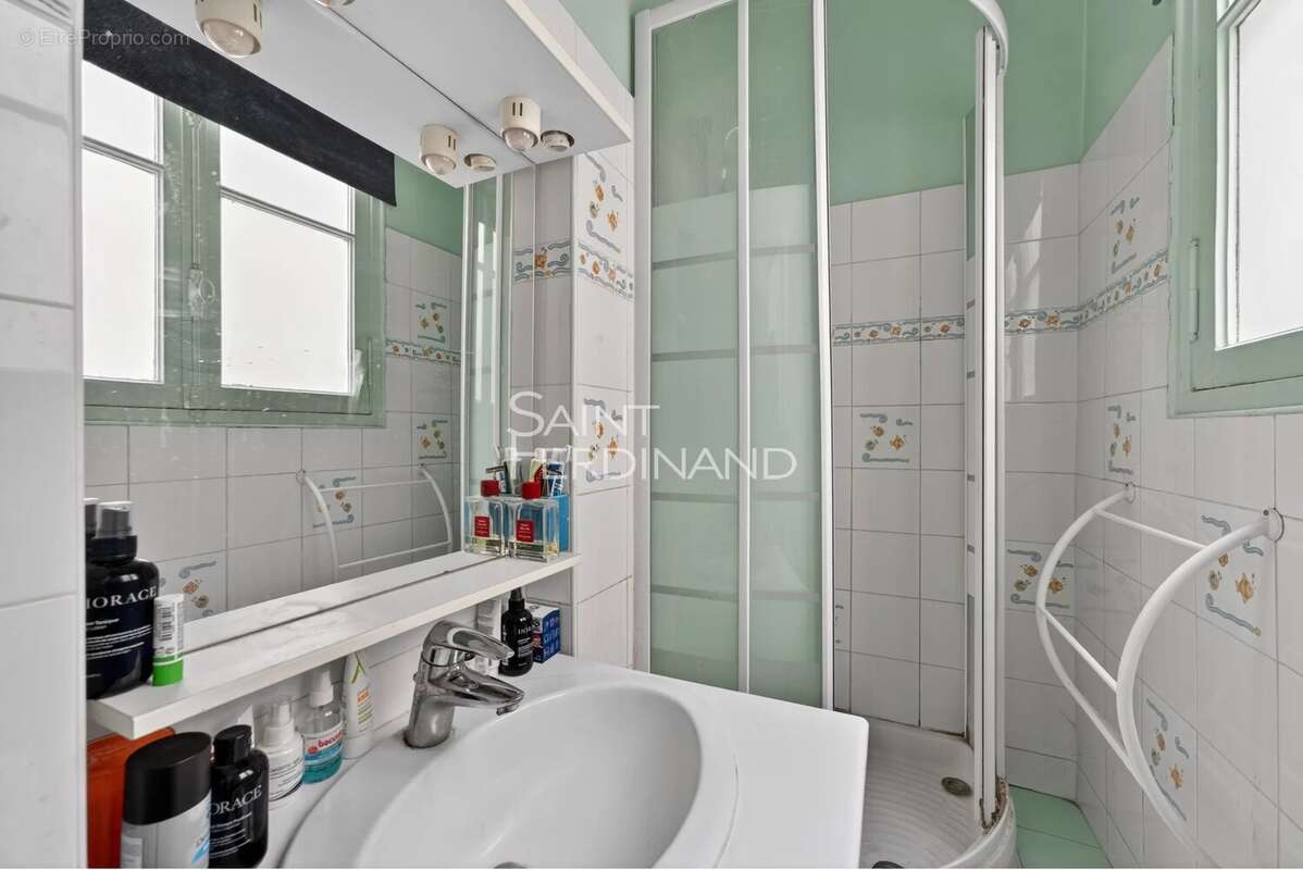 Appartement à PARIS-8E
